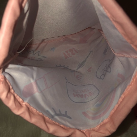 🌟 FREE W/Cosmetic purchase or $4 - Picture 6 of 6